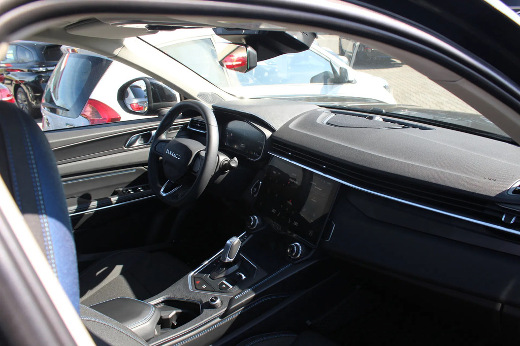 Lynk & Co 01 (HKV37F) met abonnement