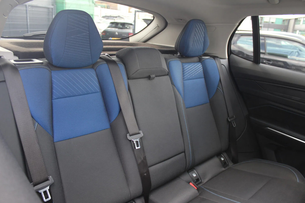 Lynk & Co 01 (HKV37F) met abonnement