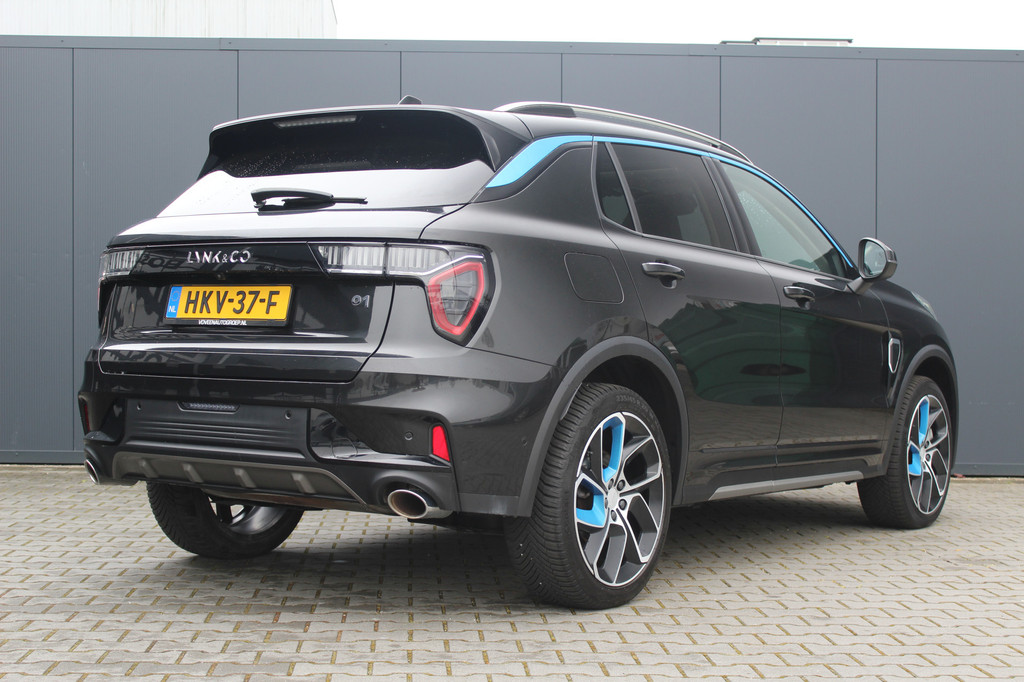 Lynk & Co 01 (HKV37F) met abonnement