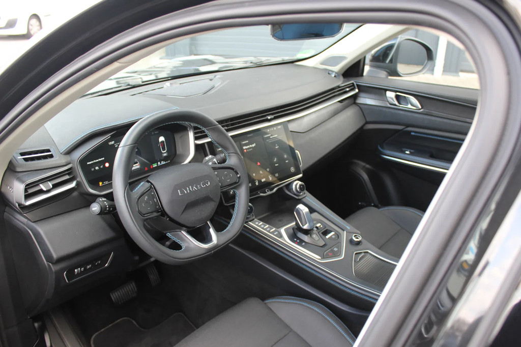 Lynk & Co 01 (HKV37F) met abonnement