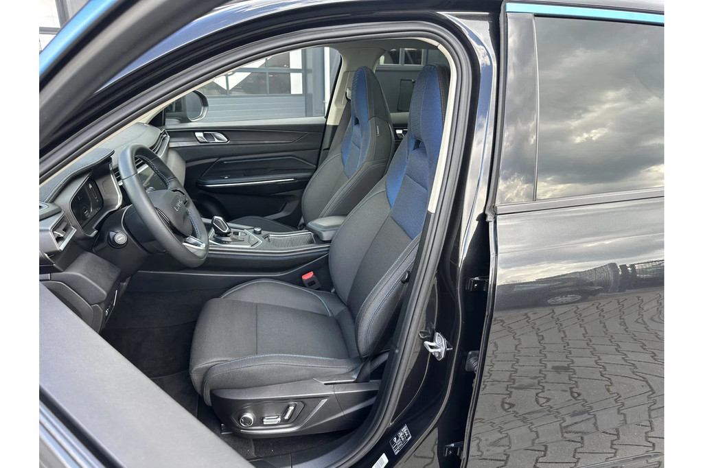 Lynk & Co 01 (HKV37F) met abonnement