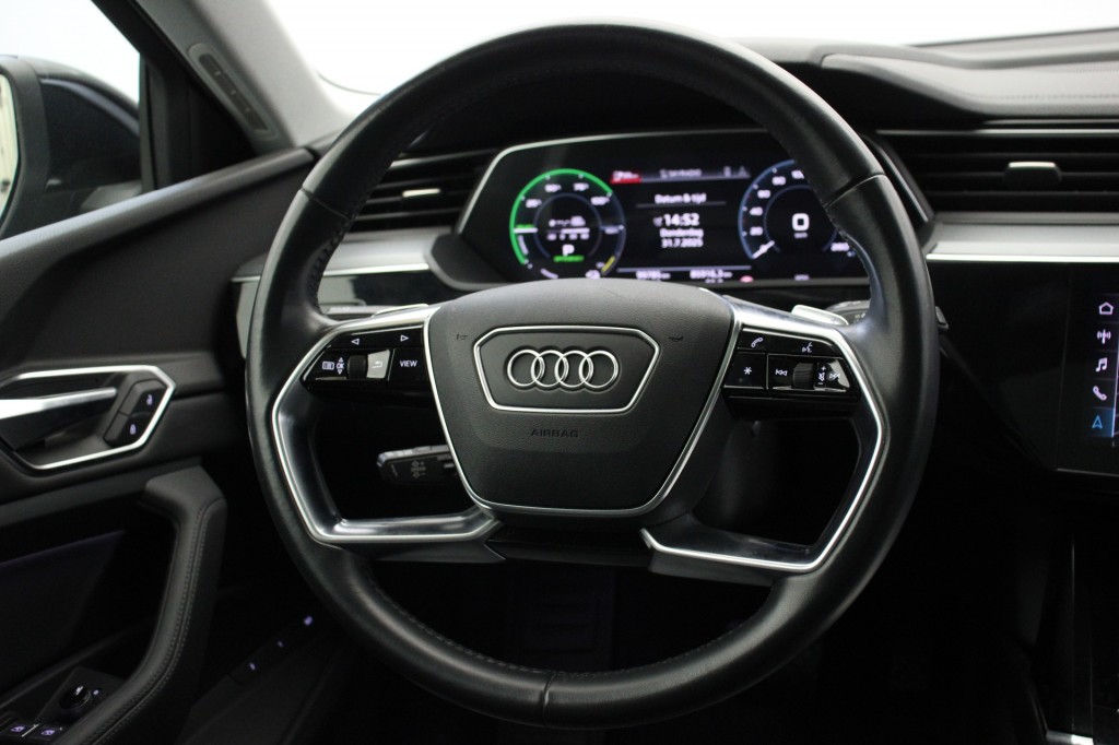 Audi e-tron (H730BH) met abonnement
