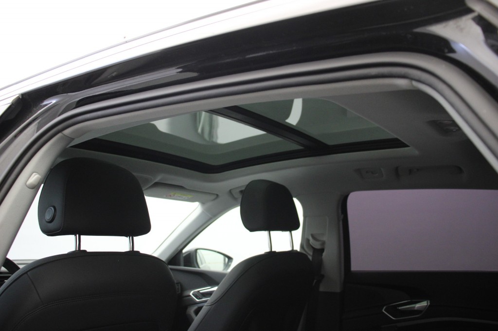 Audi e-tron (H730BH) met abonnement