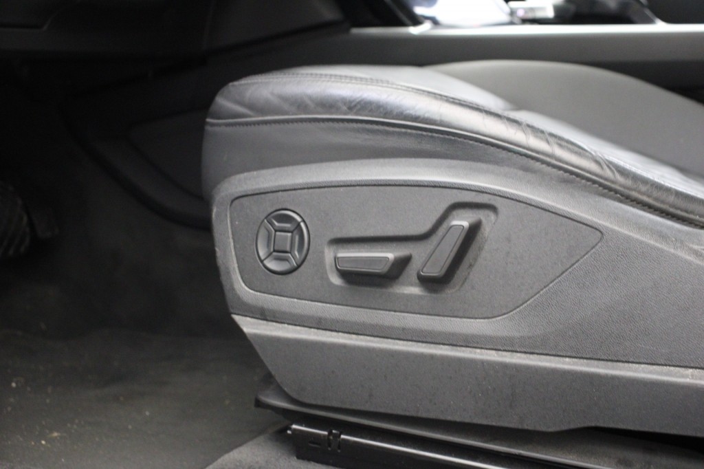 Audi e-tron (H730BH) met abonnement