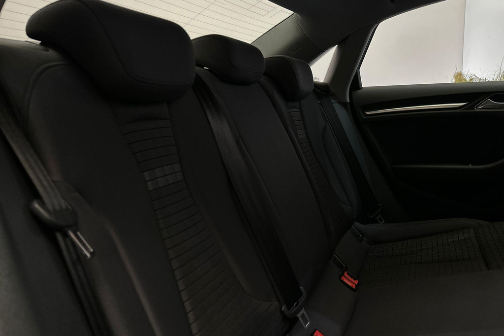 Audi A3 (G146NH) met abonnement