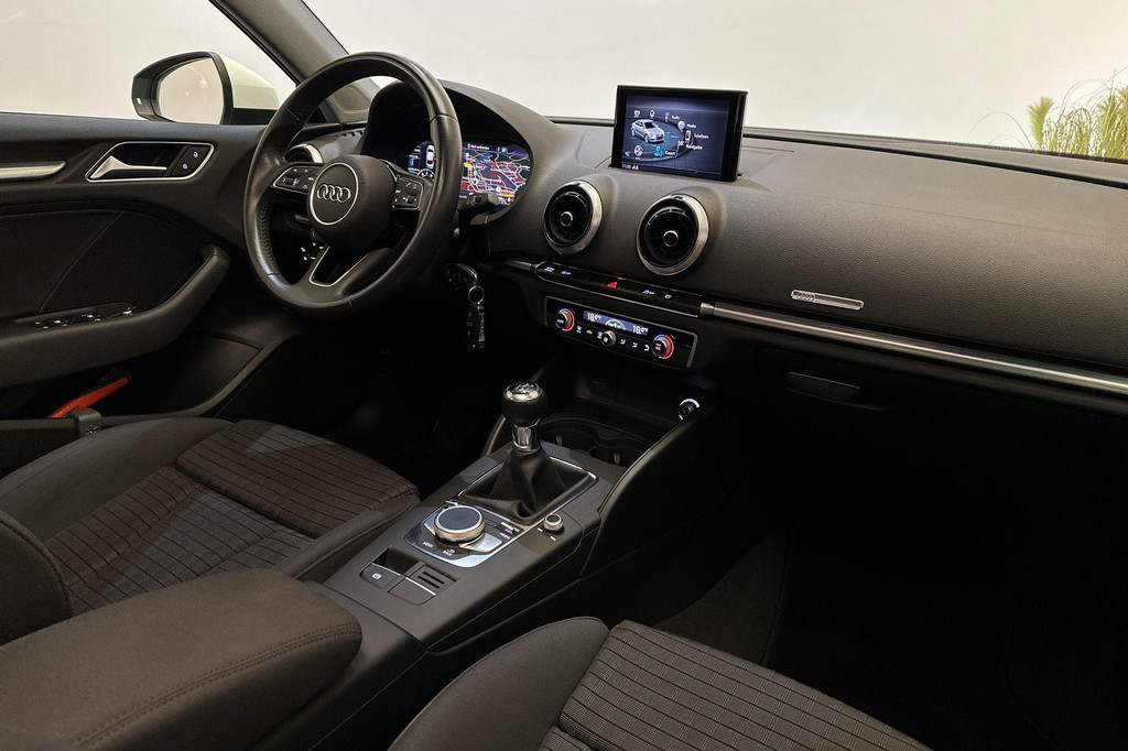 Audi A3 (G146NH) met abonnement