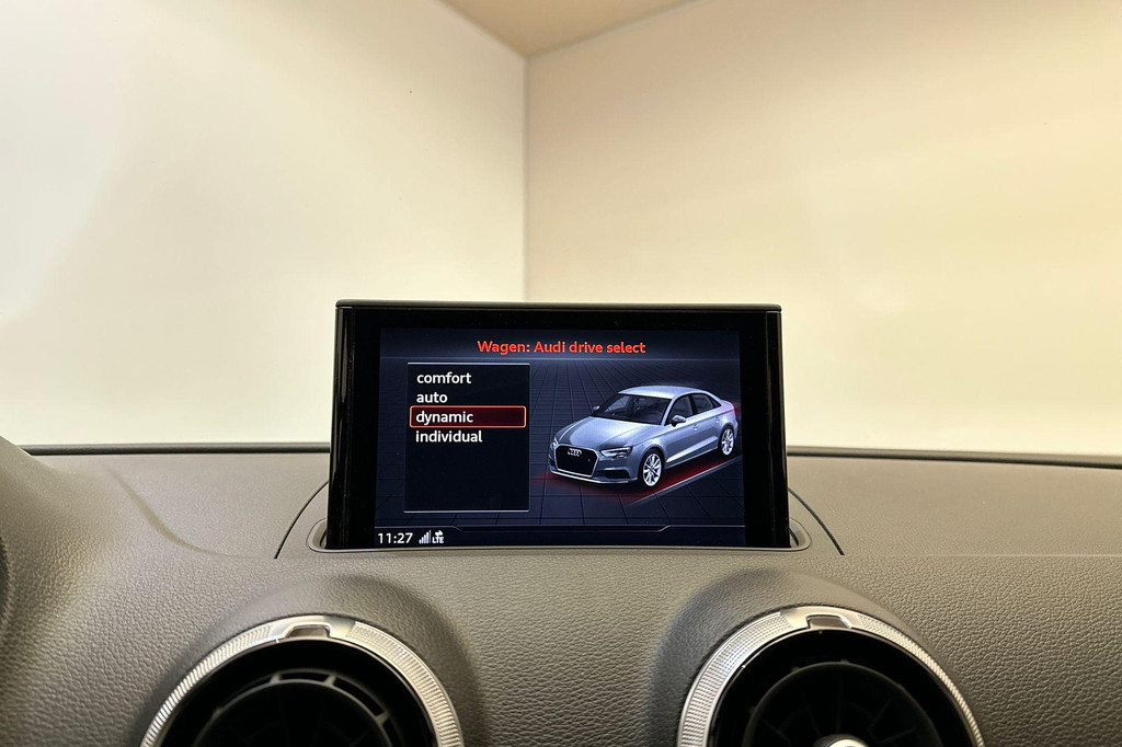 Audi A3 (G146NH) met abonnement
