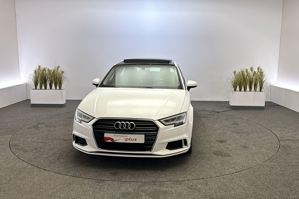 Audi A3 (G146NH) met abonnement