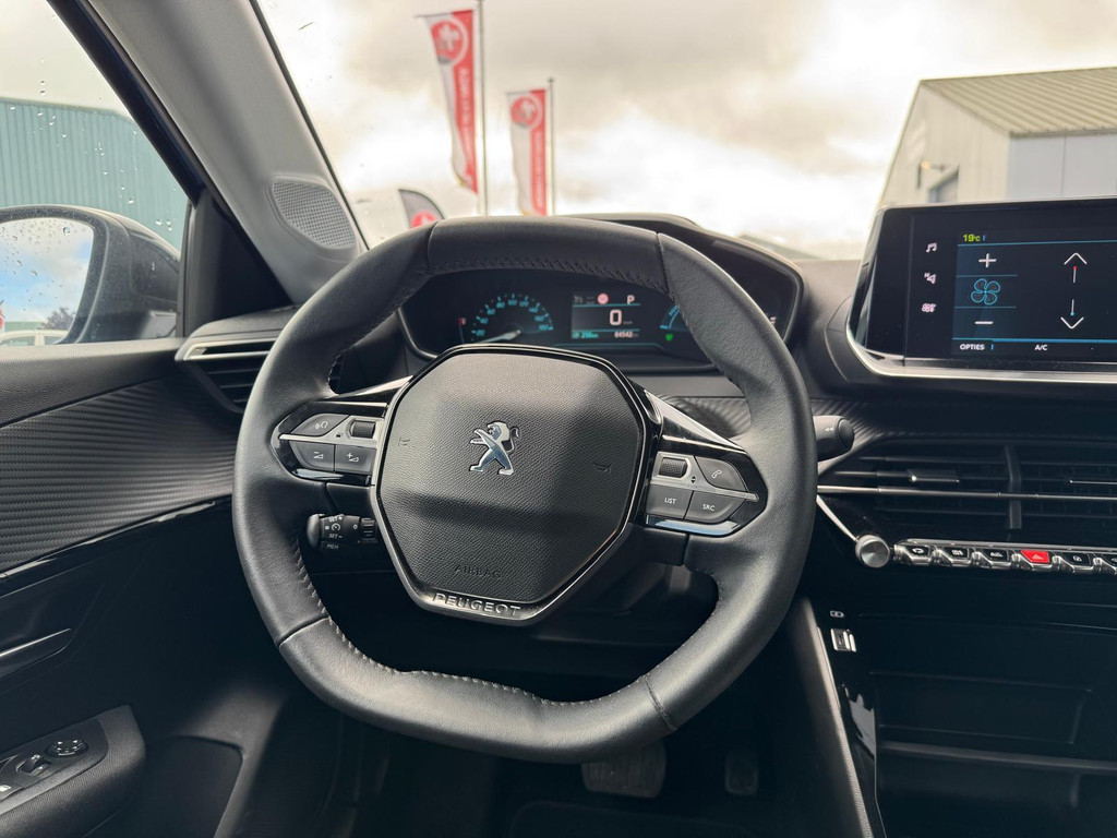 Peugeot e-208 (P411ZD) met abonnement