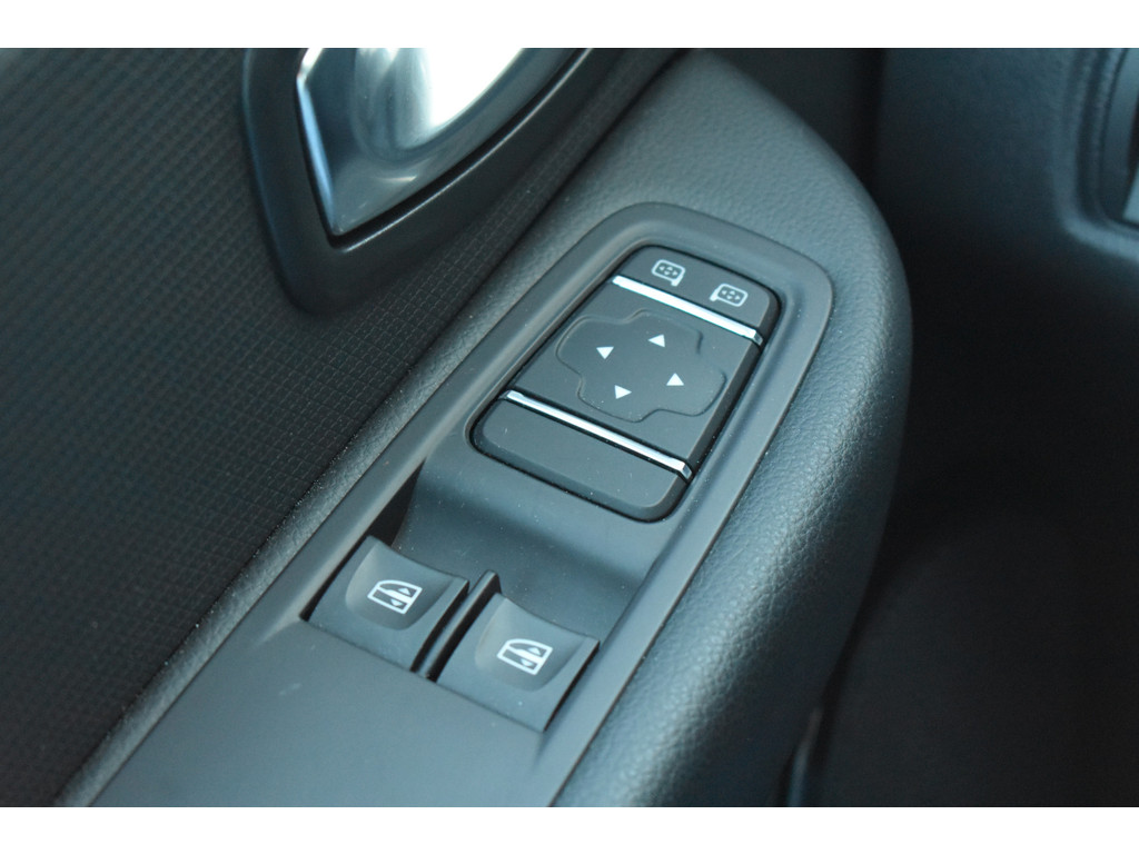 Renault Clio (PS737J) met abonnement