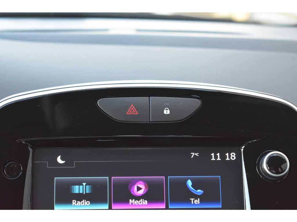 Renault Clio (PS737J) met abonnement