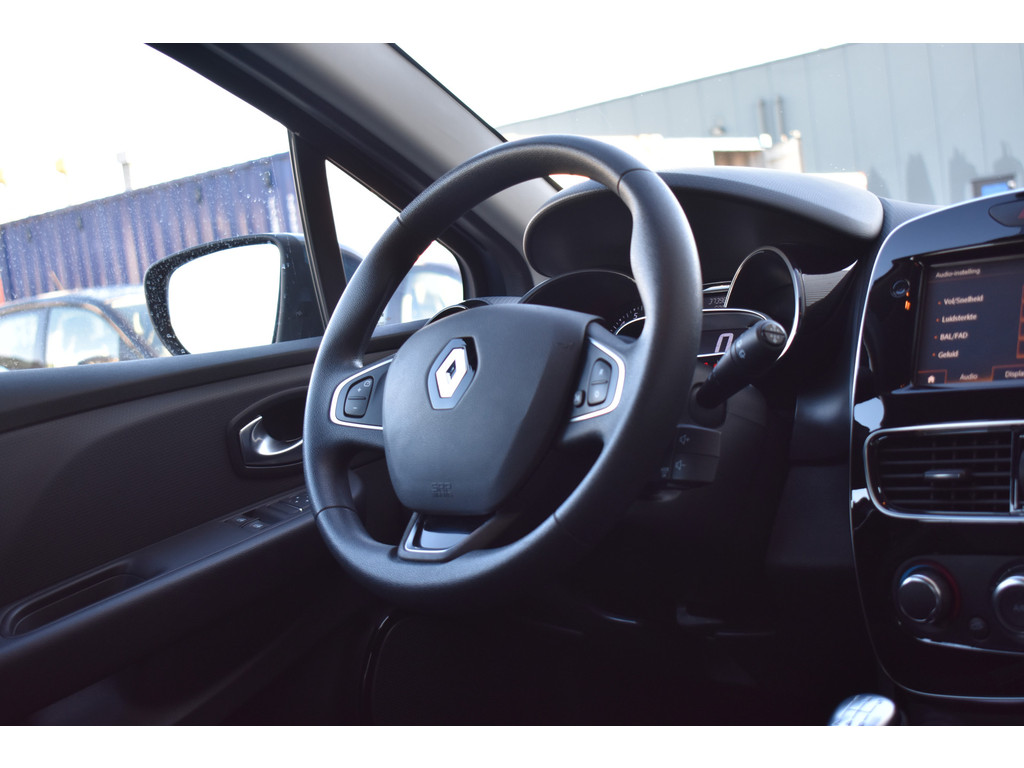 Renault Clio (PS737J) met abonnement
