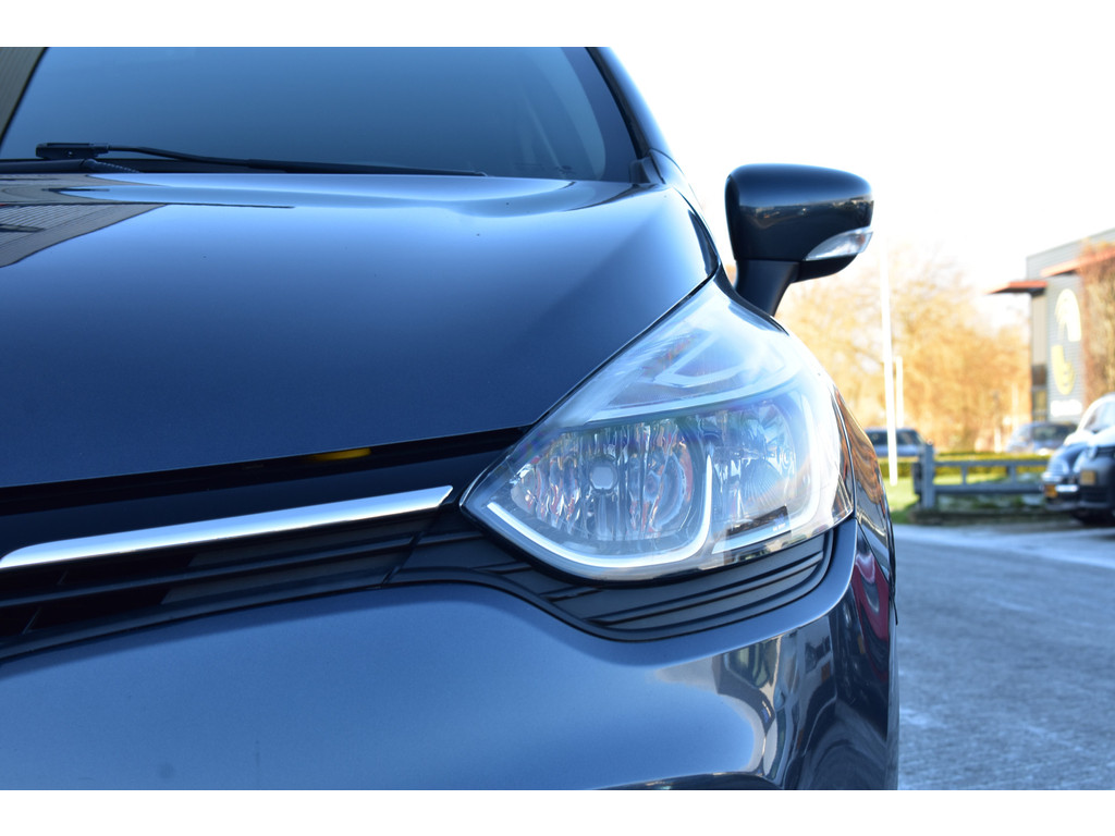 Renault Clio (PS737J) met abonnement