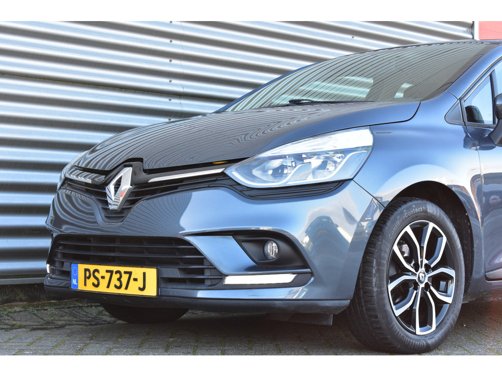 Renault Clio (PS737J) met abonnement