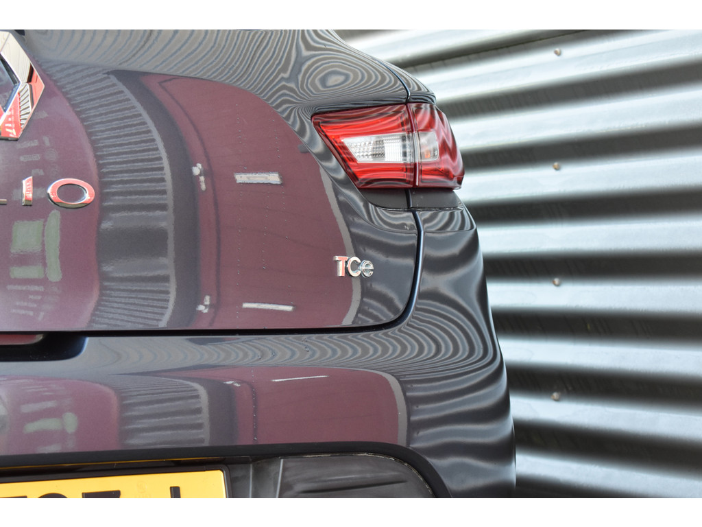 Renault Clio (PS737J) met abonnement