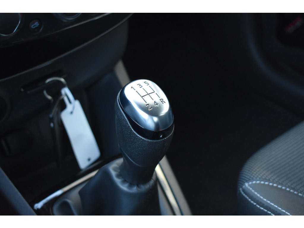 Renault Clio (PS737J) met abonnement