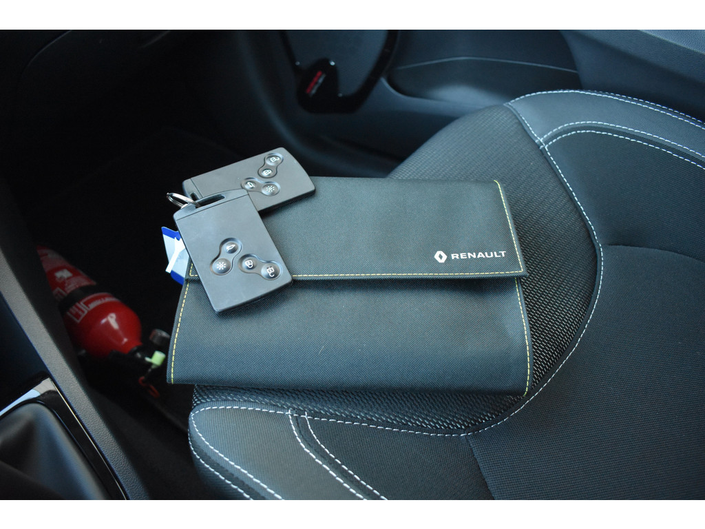 Renault Clio (PS737J) met abonnement