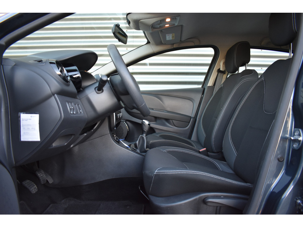 Renault Clio (PS737J) met abonnement