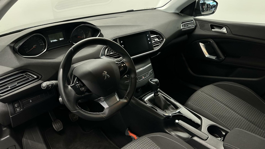 Peugeot 308 (H229BP) met abonnement