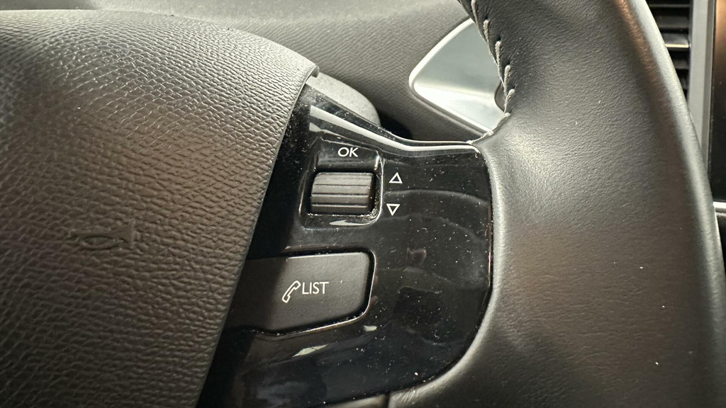 Peugeot 308 (H229BP) met abonnement