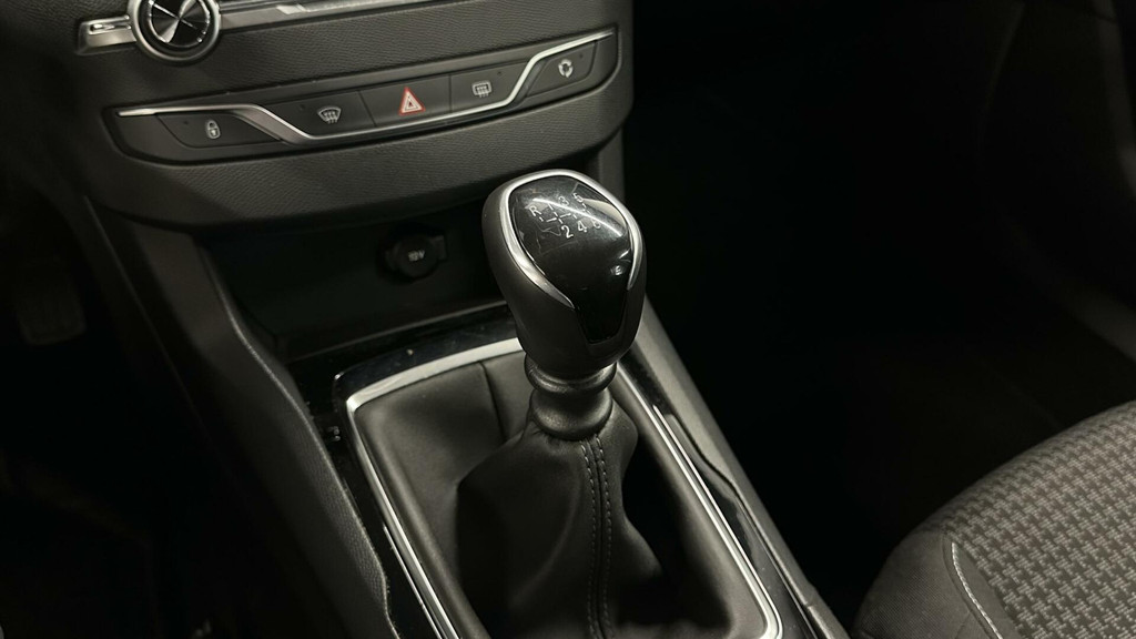 Peugeot 308 (H229BP) met abonnement