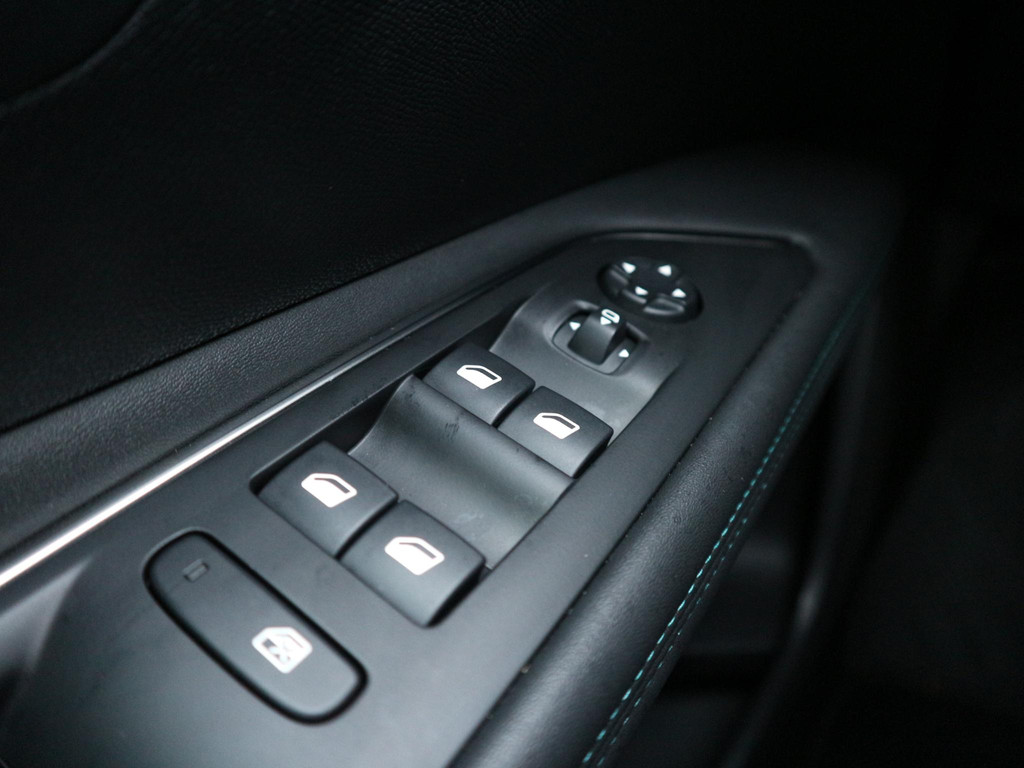 Peugeot 3008 (HKR50S) met abonnement