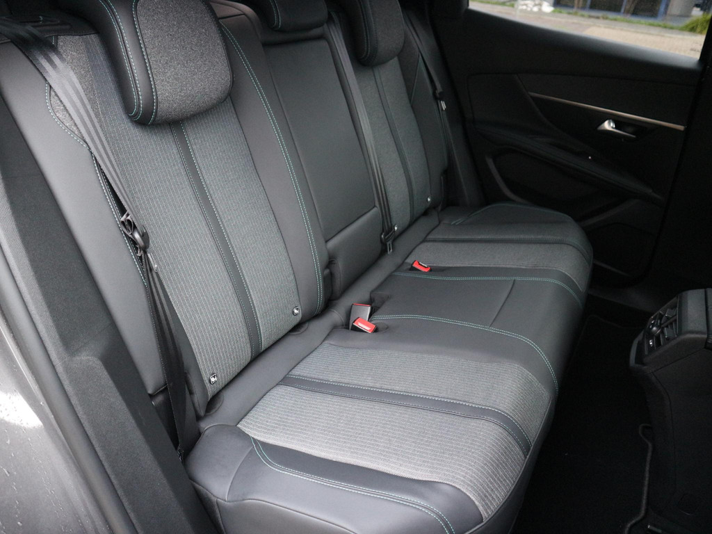 Peugeot 3008 (HKR50S) met abonnement