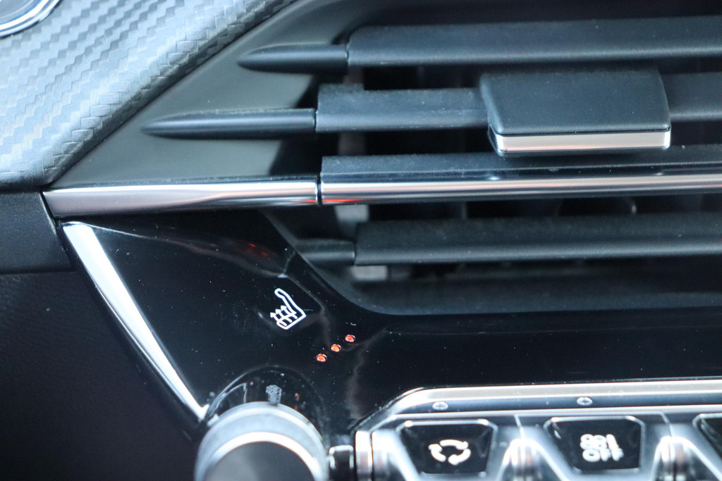 Peugeot e-208 (HKP28D) met abonnement