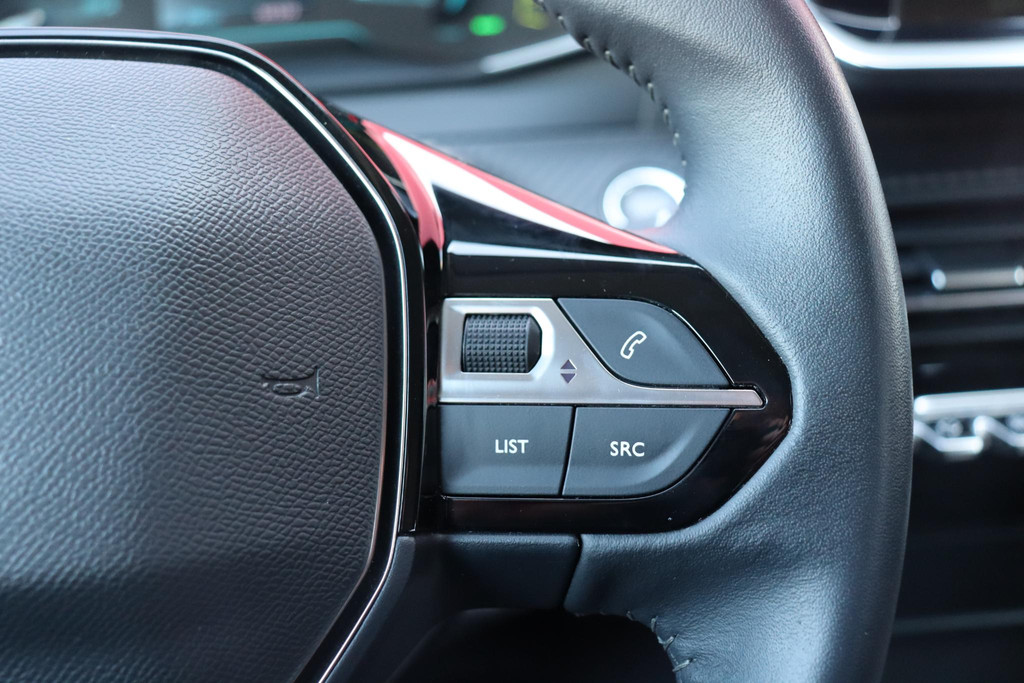 Peugeot e-208 (HKP28D) met abonnement