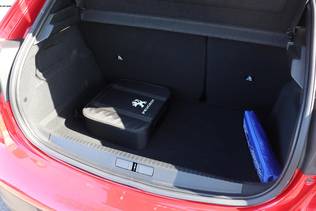 Peugeot e-208 (HKP28D) met abonnement