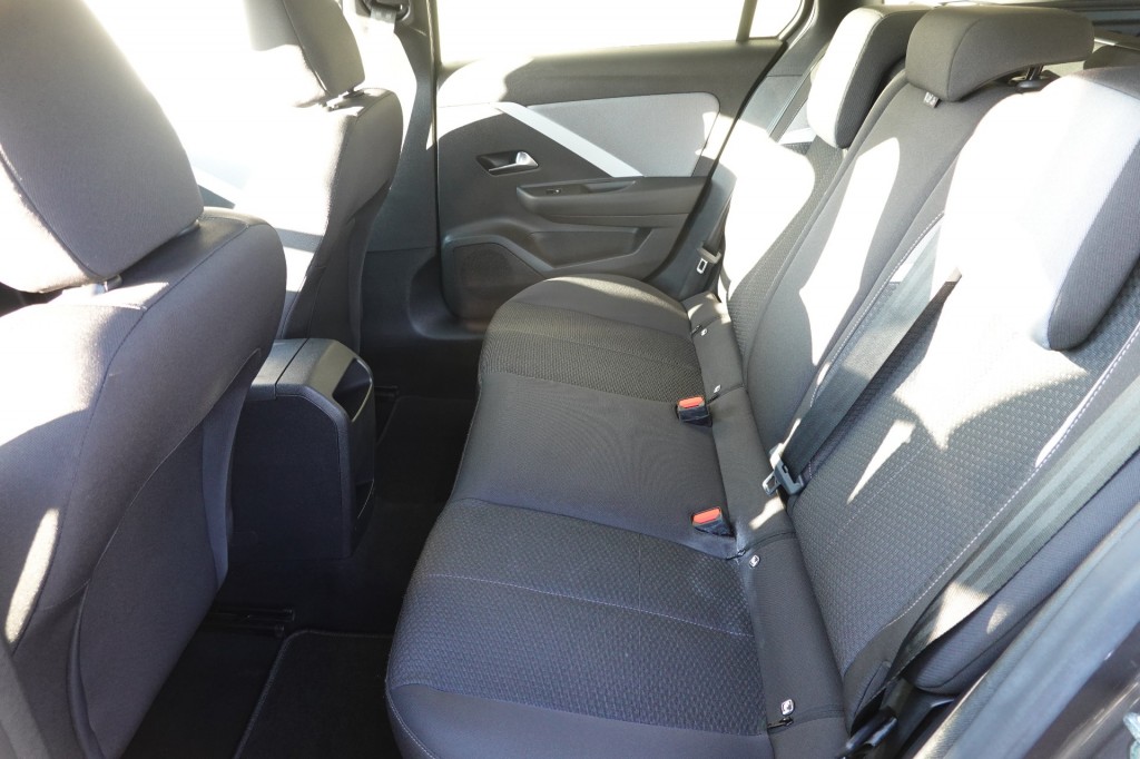 Opel Astra (HDV29X) met abonnement