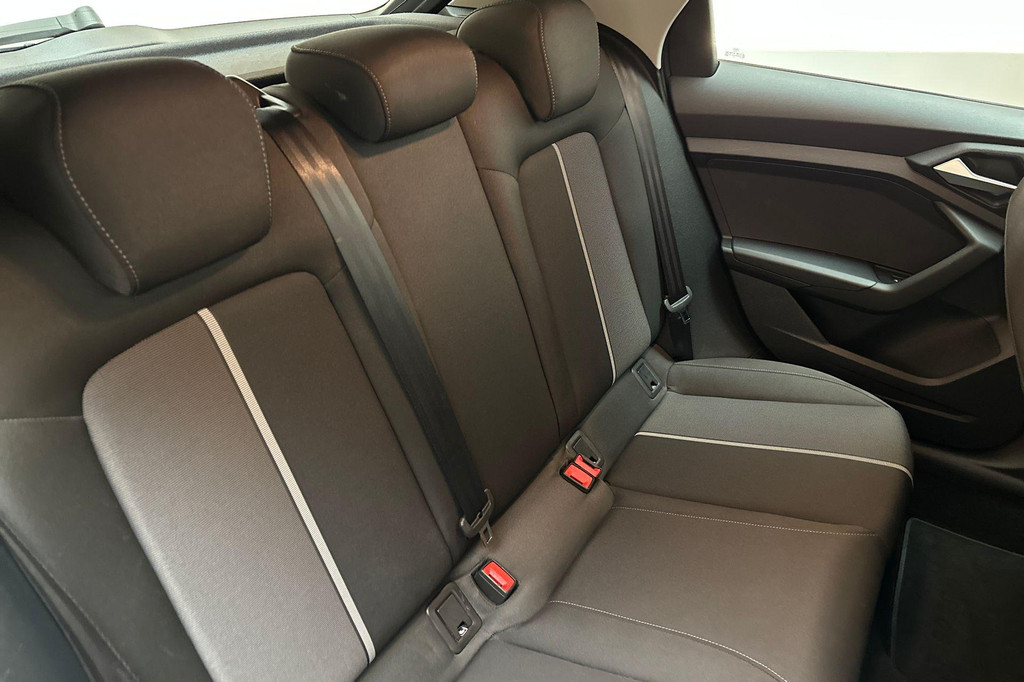 Audi A1 (T113RD) met abonnement