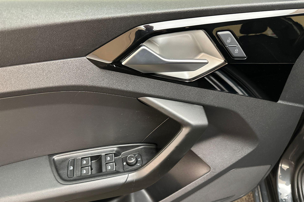 Audi A1 (T113RD) met abonnement