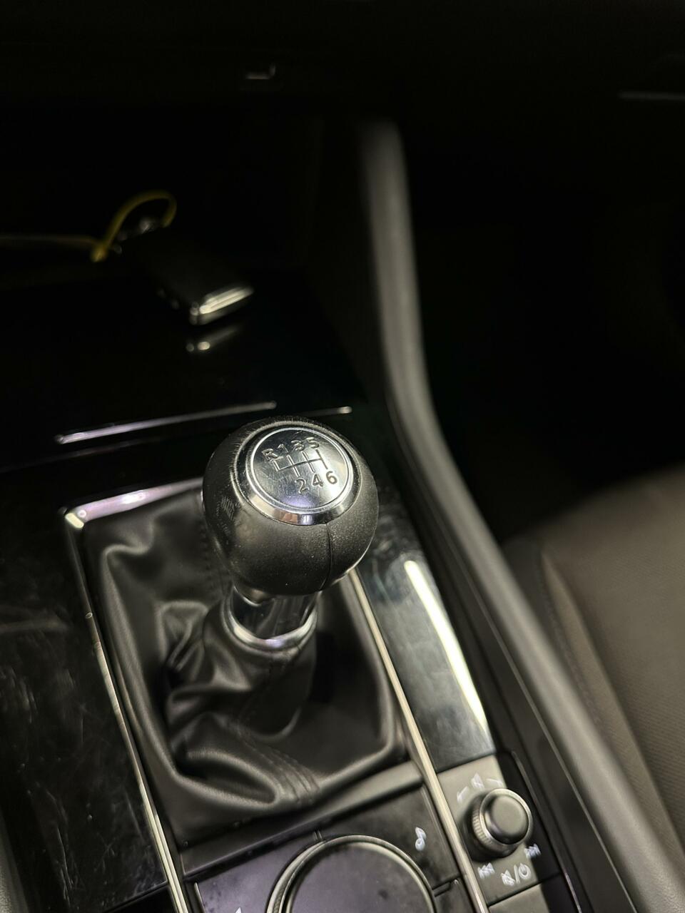 Mazda 3 (K829XD) met abonnement