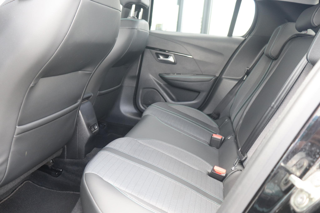 Peugeot e-208 (N401PV) met abonnement