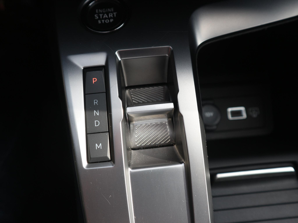 Peugeot 308 (HSB44J) met abonnement