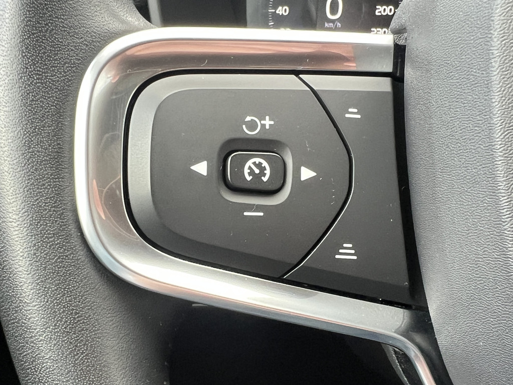 Volvo XC40 (H058VL) met abonnement