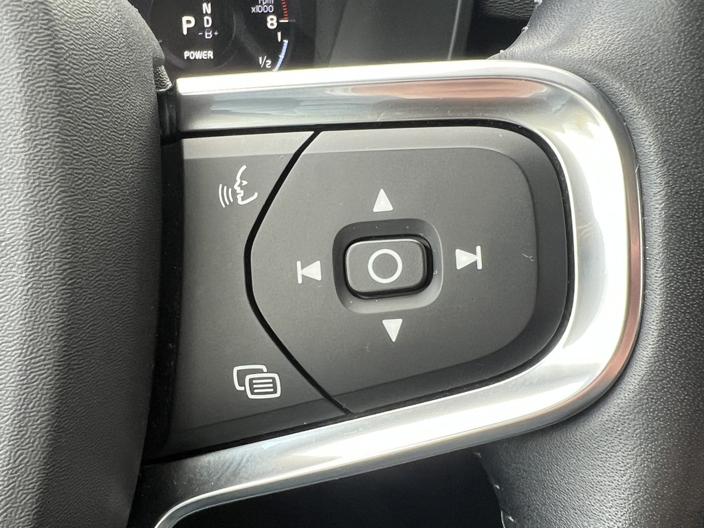 Volvo XC40 (H058VL) met abonnement