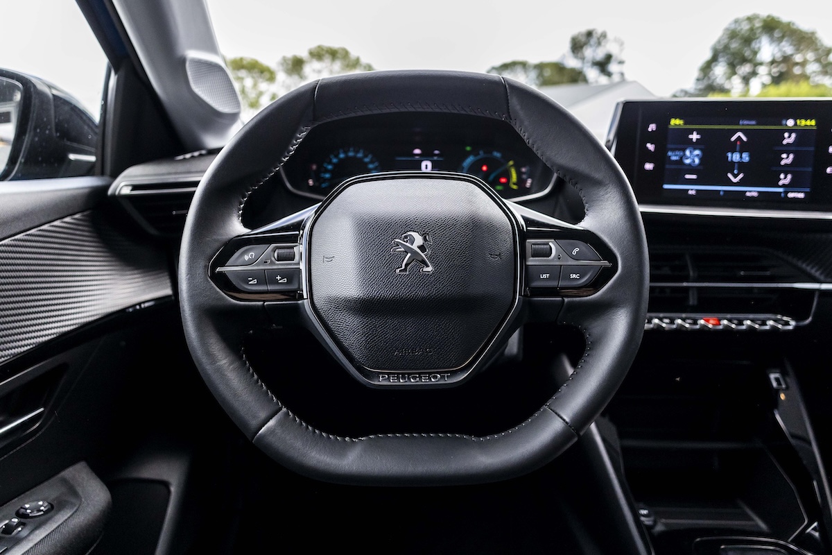 Peugeot e-208 (R026PG) met abonnement