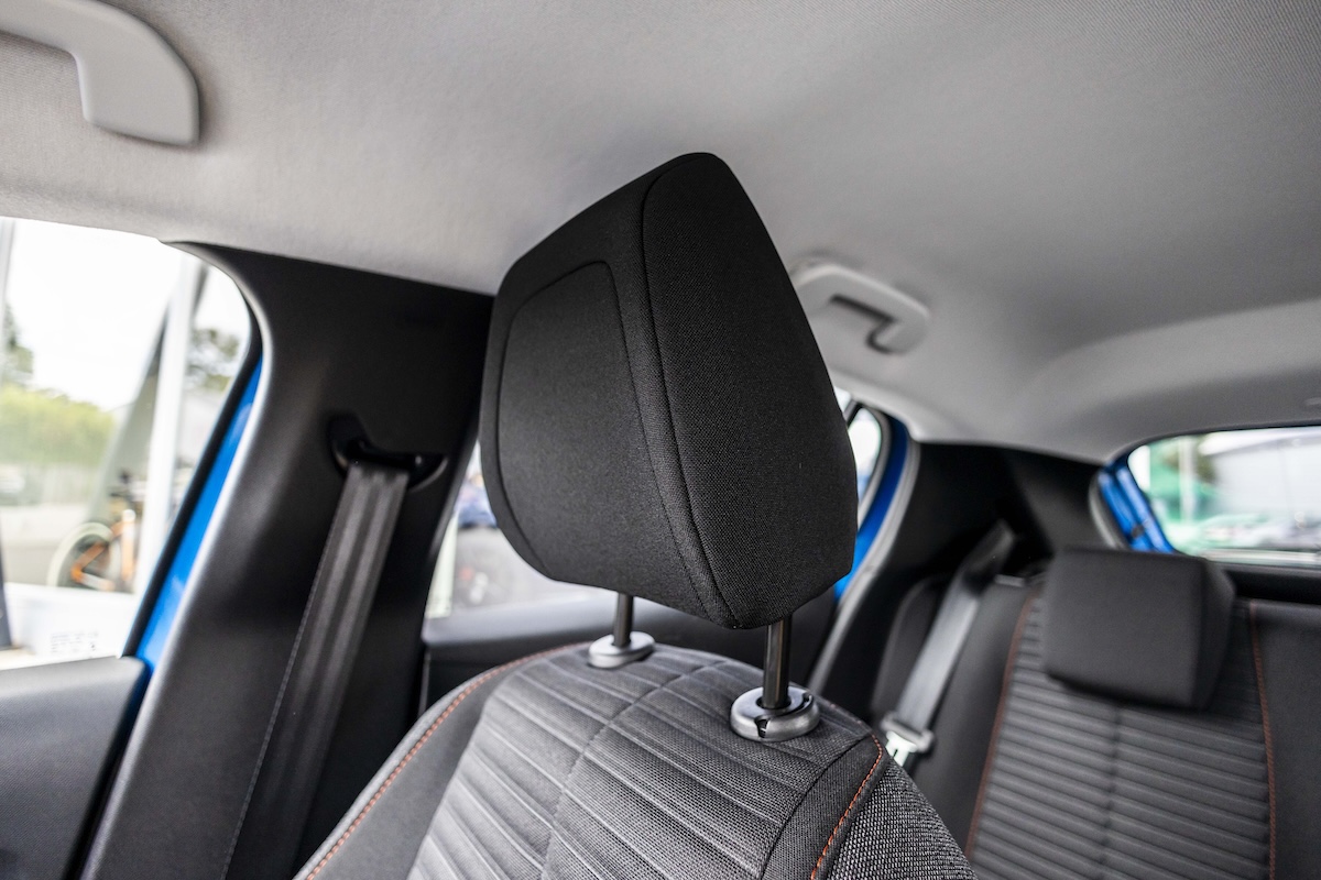 Peugeot e-208 (R026PG) met abonnement