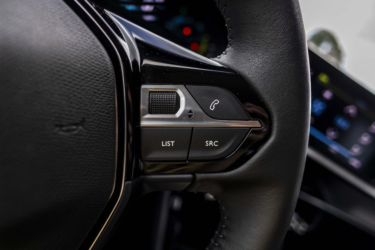 Peugeot e-208 (R026PG) met abonnement