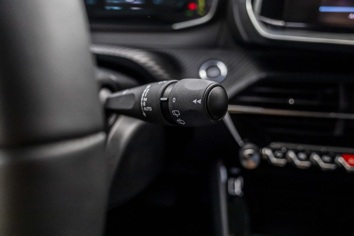 Peugeot e-208 (R026PG) met abonnement