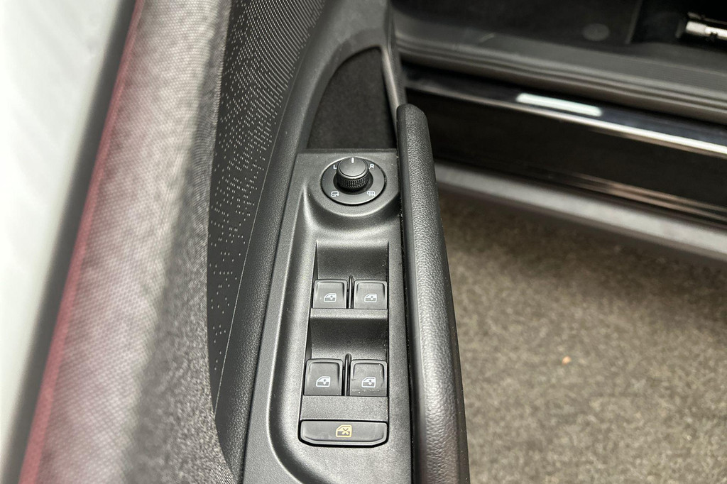 ŠKODA ENYAQ iV (P667XX) met abonnement