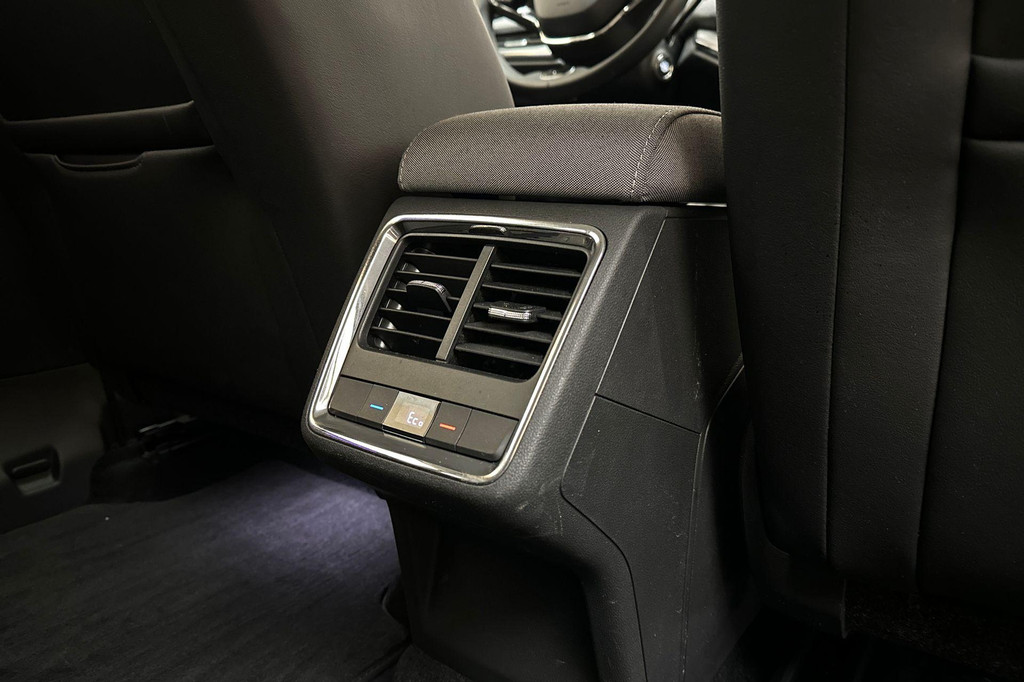 ŠKODA ENYAQ iV (P667XX) met abonnement