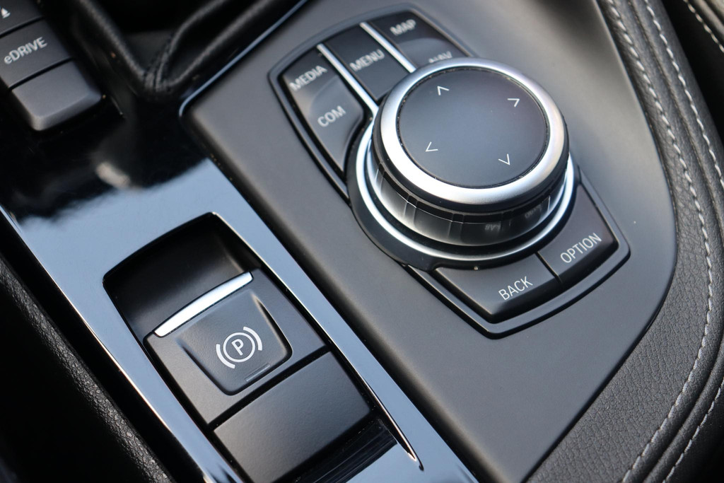 BMW X1 (HTT23N) met abonnement