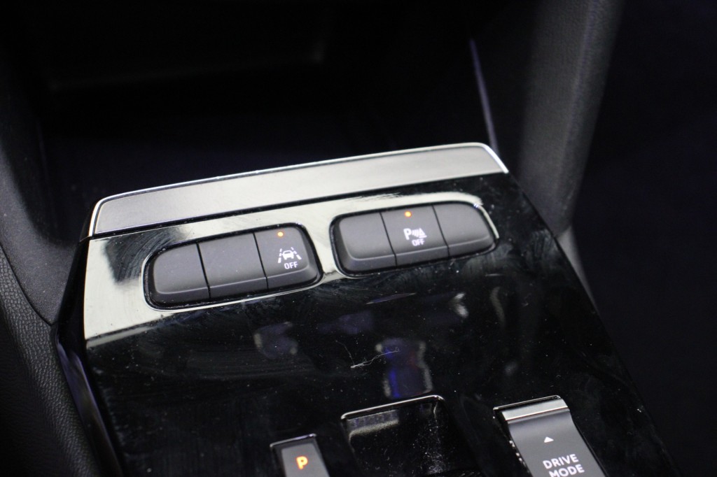 Opel Mokka-e (L358XN) met abonnement