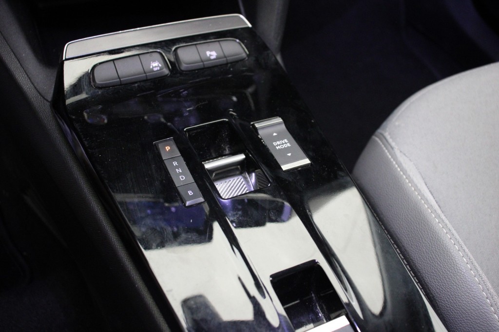 Opel Mokka-e (L358XN) met abonnement