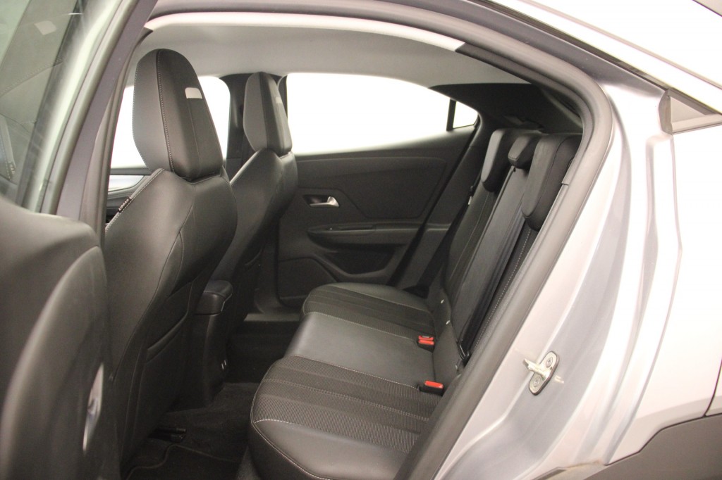 Opel Mokka-e (L358XN) met abonnement