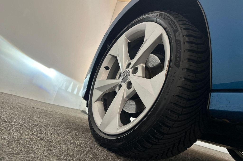 Audi A3 (S261FB) met abonnement