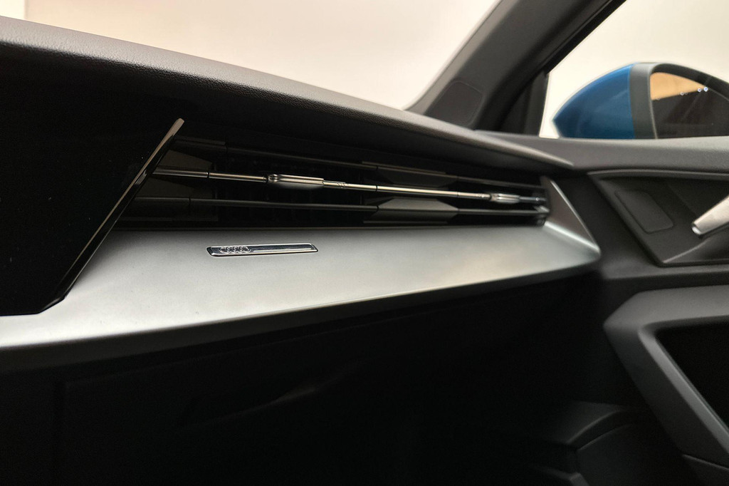 Audi A3 (S261FB) met abonnement